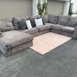 Huge Grey Sectional Couch From Ashley Furniture In Excellent Condition - FREE DELIVERY 🚛