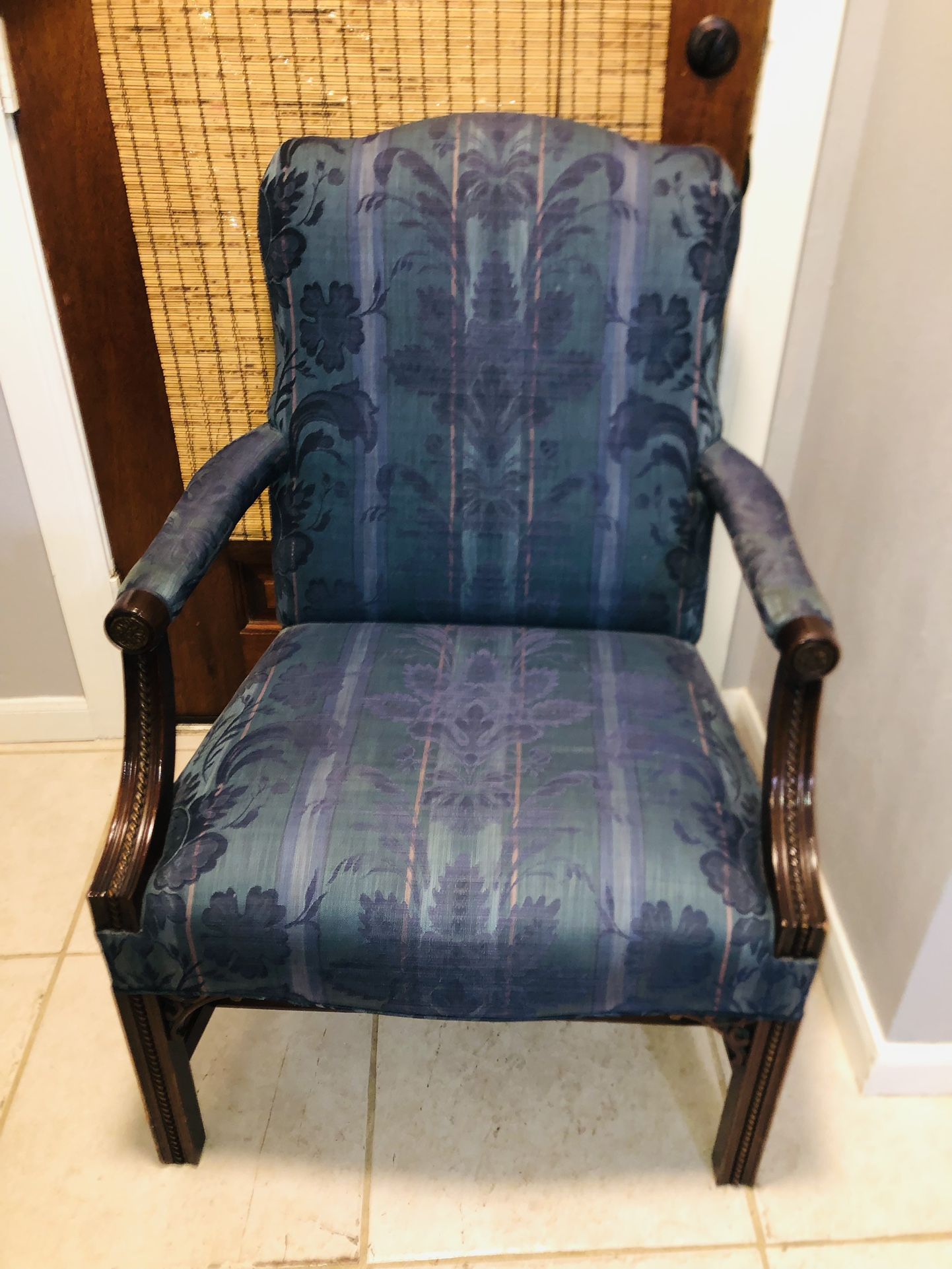 Nook Arm Chair Quartersawn Oak Carved Armchair / Parlor Chair