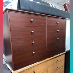 8 Drawer Dresser 