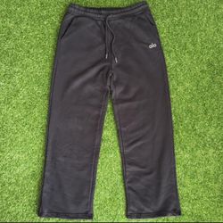 Alo Yoga Sweats Size Xl But Fits Like A Large With Dust Bag And Tags