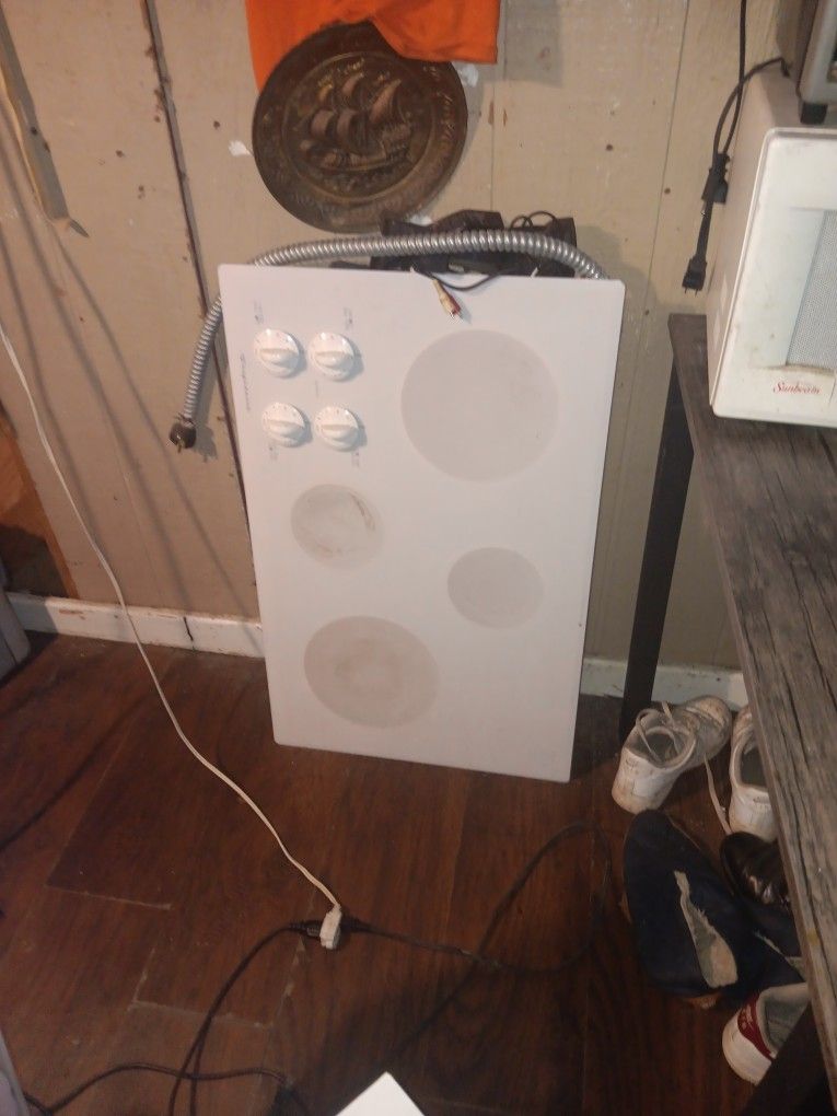 Frigidaire Flat Stove Top Range .