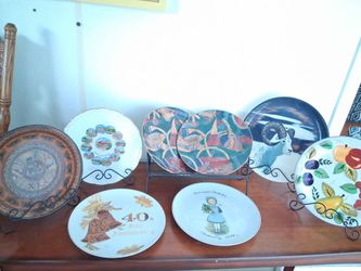 Assorted Vintage Decorative Collector Plates - Lot of 8