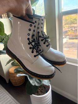 White Dr martens