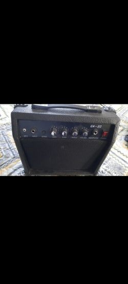 Guitar Amp with Effects and MP3