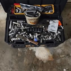 Toolbox And Ratchet Sets 