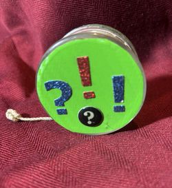 Playmaxx Pro Yo Vid-E-Yo Colorful Yo-Yo.