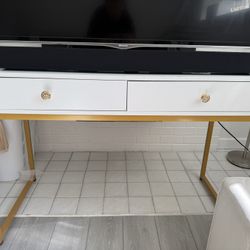 White Desk