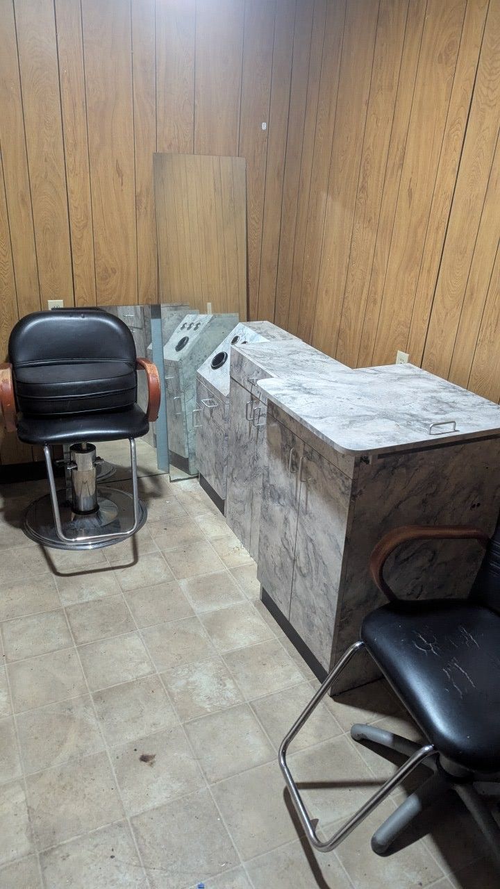 BEAUTY SALON CABINETS AND CHAIRS