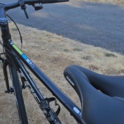 TREK FX SMALL AND MEDIUM SIZE 