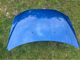 Mitsubishi Lancer Hood