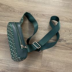 Green Men’s Chest Bag Crossbody