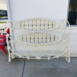 Fancy Brass & Iron Bed, California King, Elliot Designs. Excellent Condition.