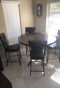 Rooms to go breakfast table with 4 tables