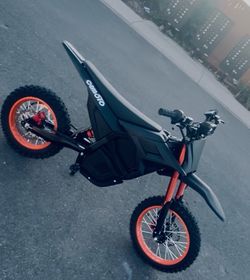Cemoto Electric Dirt Bike