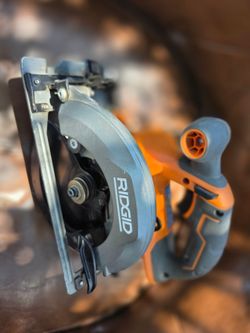 RIDGID
18V SubCompact Brushless Cordless 6-1/2 in. Circular Saw (Tool Only)