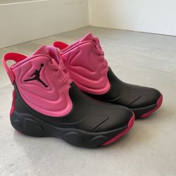 Jordan Rain boots (2 Youth)