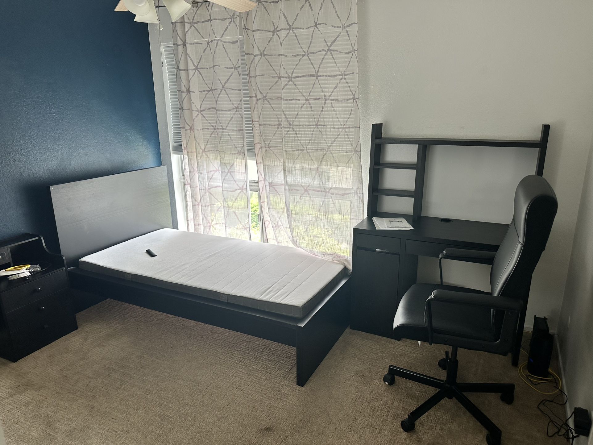 Twin Bed Set and Desk/Chair (Like New)