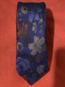 Bar III Mens beautiful skinny Tie NEW
