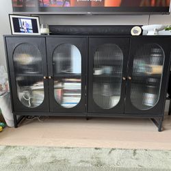 4 Door Cabinet 
