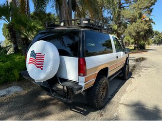 1999 Chevy Restored With Original Parts New Engine  Professional Upgrades + receipts from Burbank off-road shop 	•	Brand-new Vortec engine (<1,000 mil