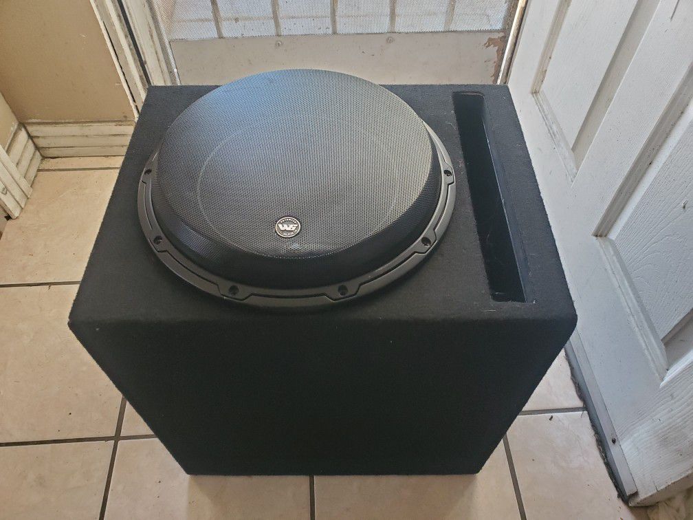 Jl Audio 12w6v3 Subwoofer In Good Condition 