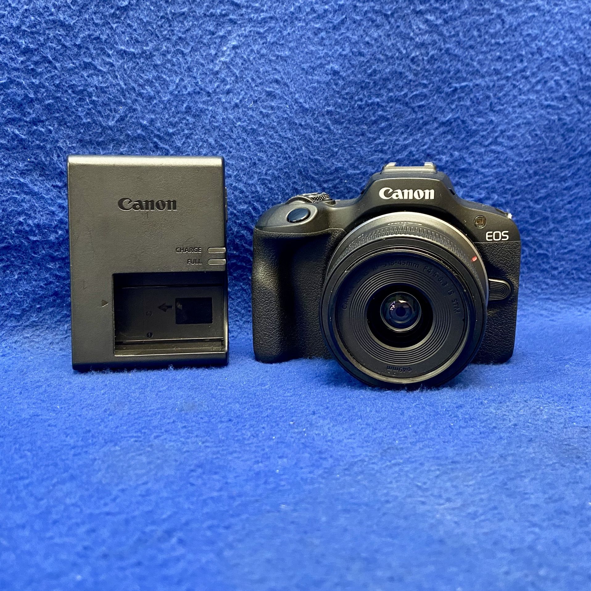 Canon EOS R100 DS Mirrorless Camera W/ 18-45 Lens & Charger 11050628