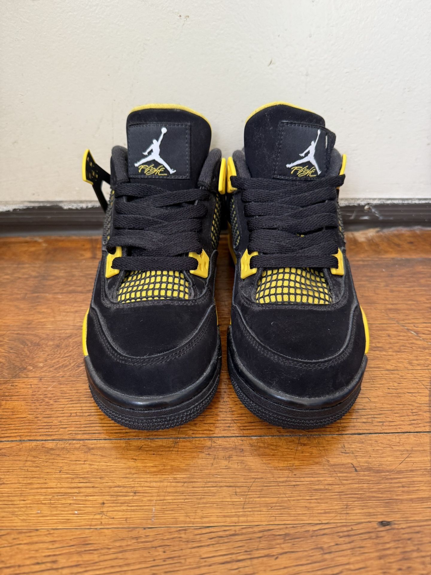 Jordan 4 Retro Thunder Big kids 5.5 Women’s 7