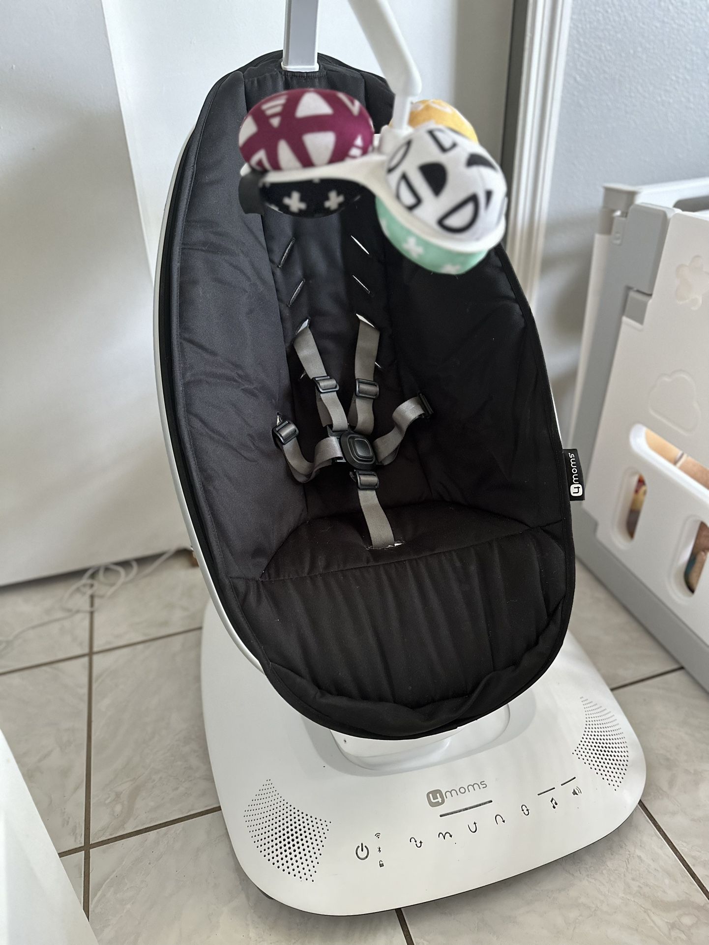 4moms mamaroo Swing 