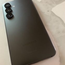 Samsung Galaxy S24 Unlocked 5G | Must Go Today