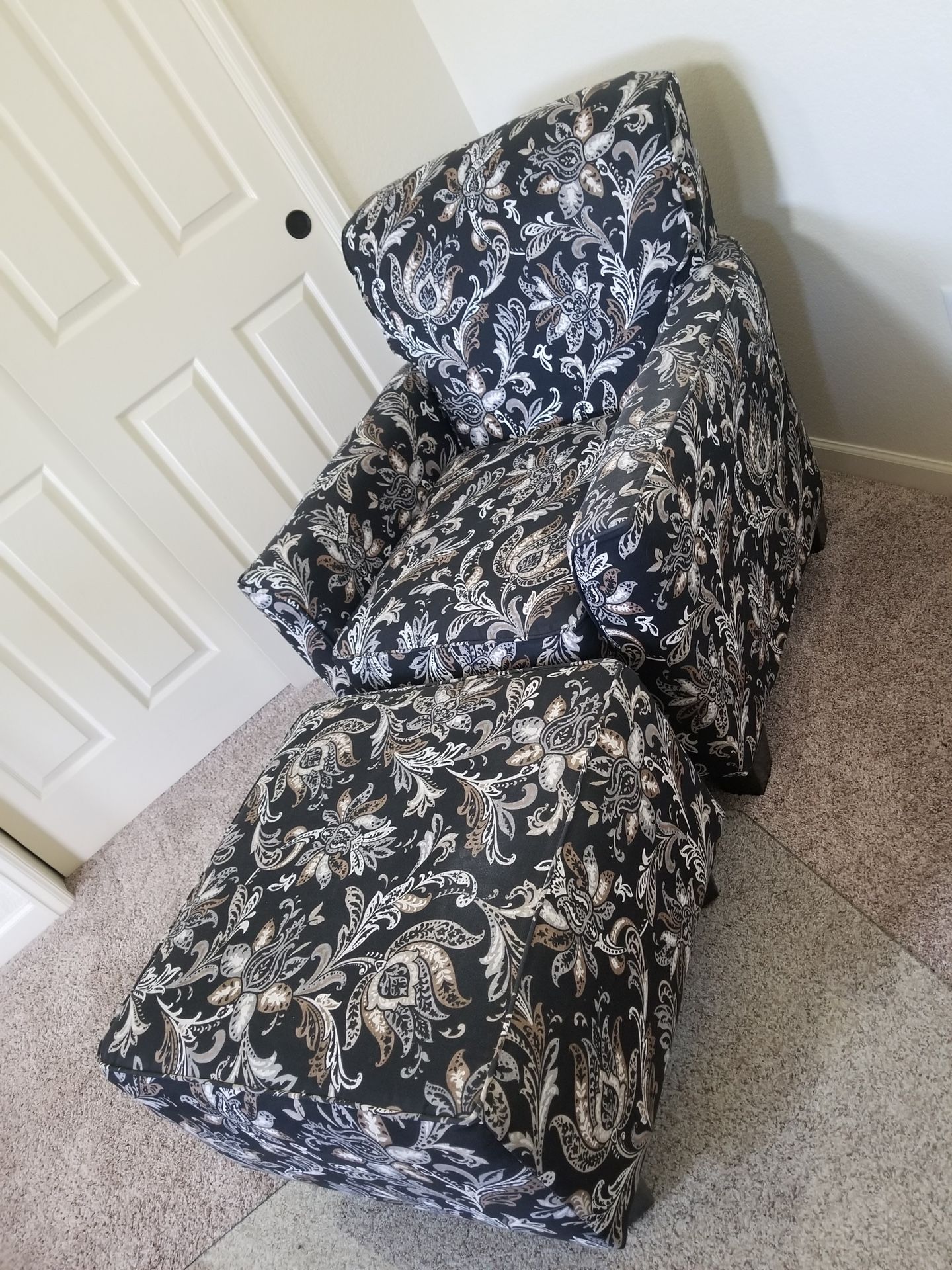 Patterned Armchair with Ottoman