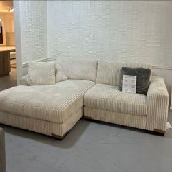 Lindyn Ivory 2-Piece LAF Sectional