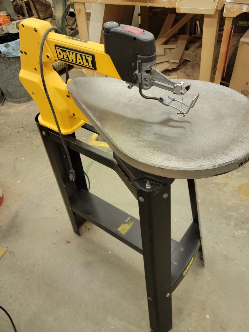 Dewalt 20" Scroll Saw With Stand