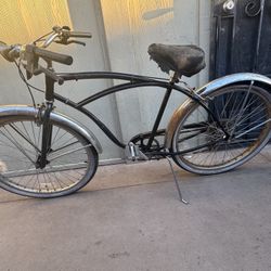 Vintage Schwinn Bike ( Needs Work But Still Rides)👍