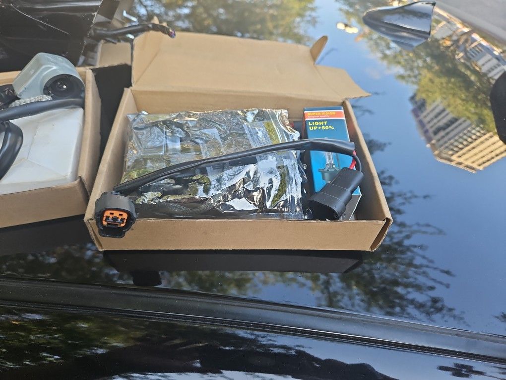 2009 Infiniti Headlight Balist And Bulb