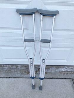 Adjustable Aluminum Crutches for Children and Adults
