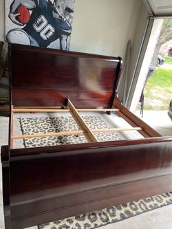 KING SIZE HEADBOARD FRAME BED