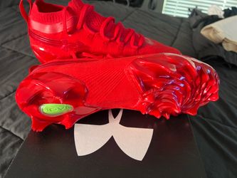 Under Armour UA Spotlight Suede Pro Football Cleats