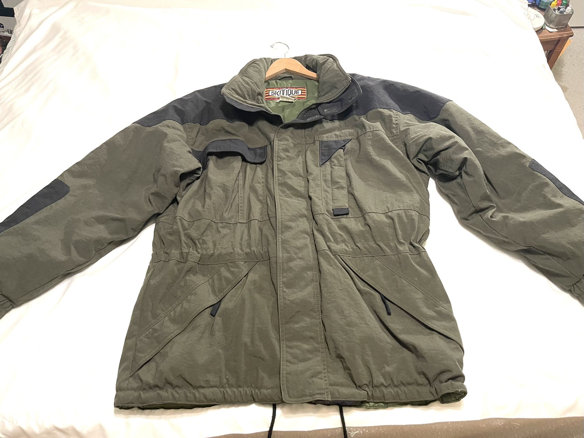 Like New, Hardly Used (SKITIQUE) Cold Weather, Winter Jacket. Size extra large. This retails for $139 brand new.