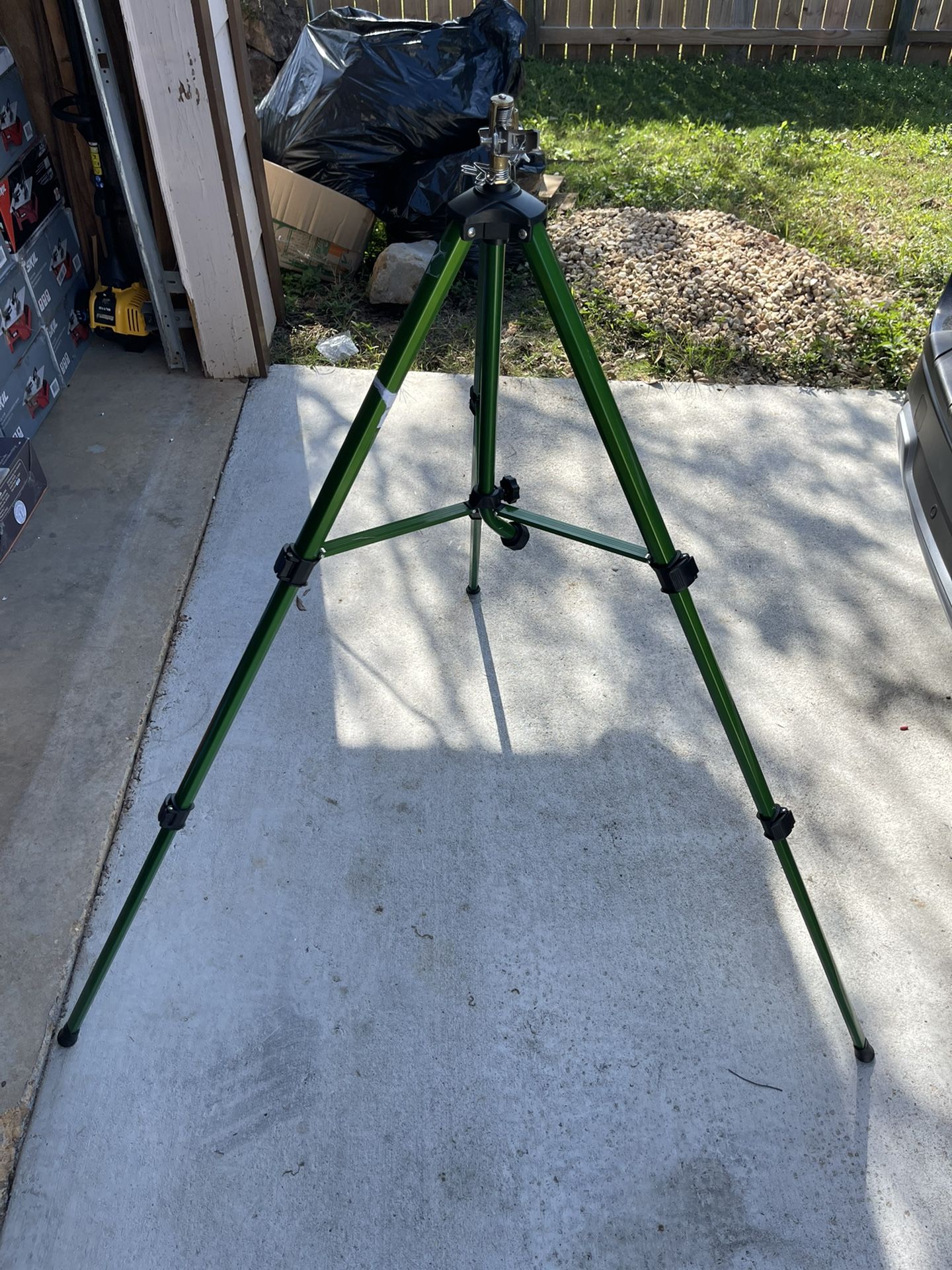Tripod sprinkler