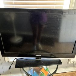 Samsung 55" & Surround Sound speakers BT/TV audible 