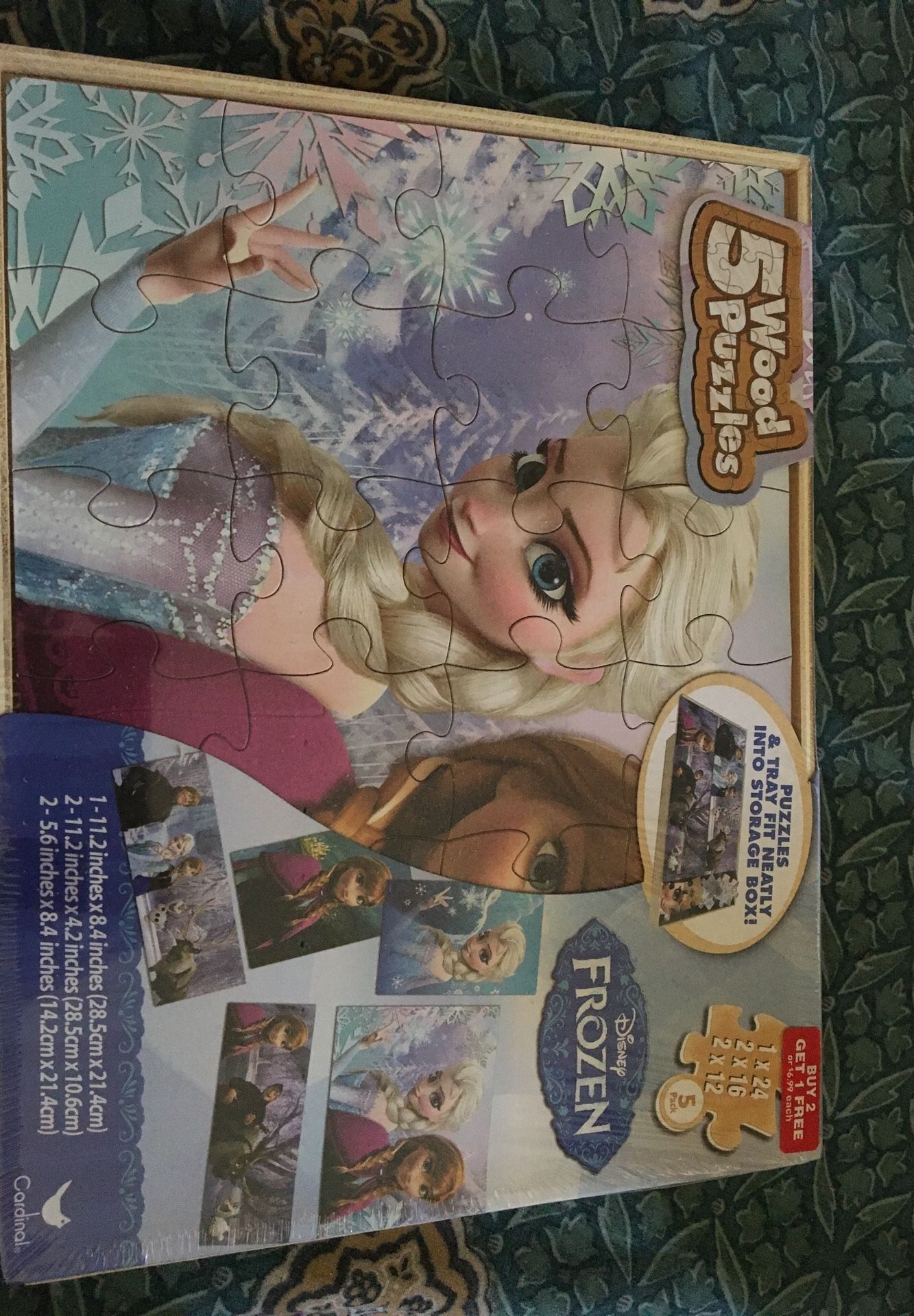Frozen wood puzzle