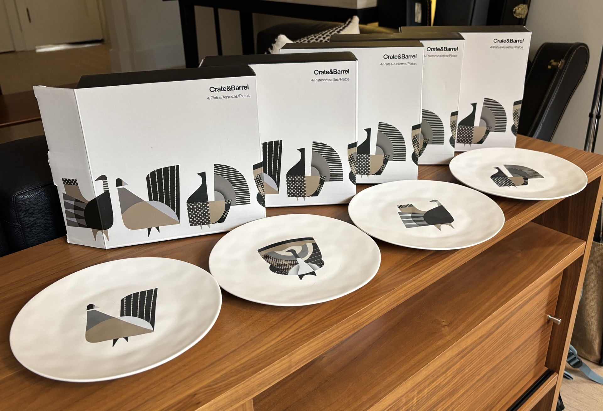 Crate & Barrel Thanksgiving Decorative Dinner Dessert Plates (20)