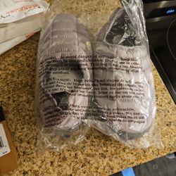 Never Worn! The North Face Slippers Size 6