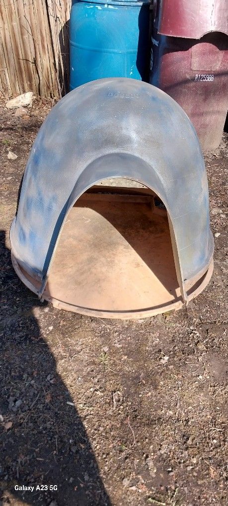 Little House For Dogs Good Condiction