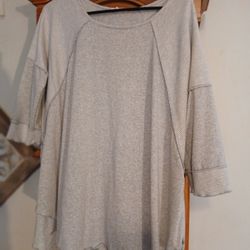 Womens S/M EASEL Boutique Top