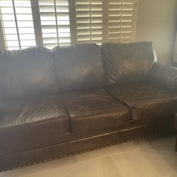 Leather Sofas 