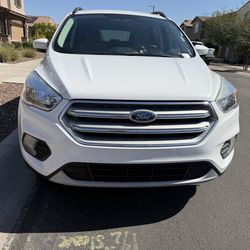 Ford escape sel 4x4 new low miles
