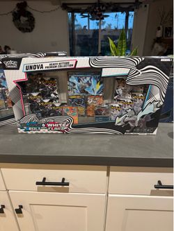 Pokemon Unova Heavy Hitters Premium Collection