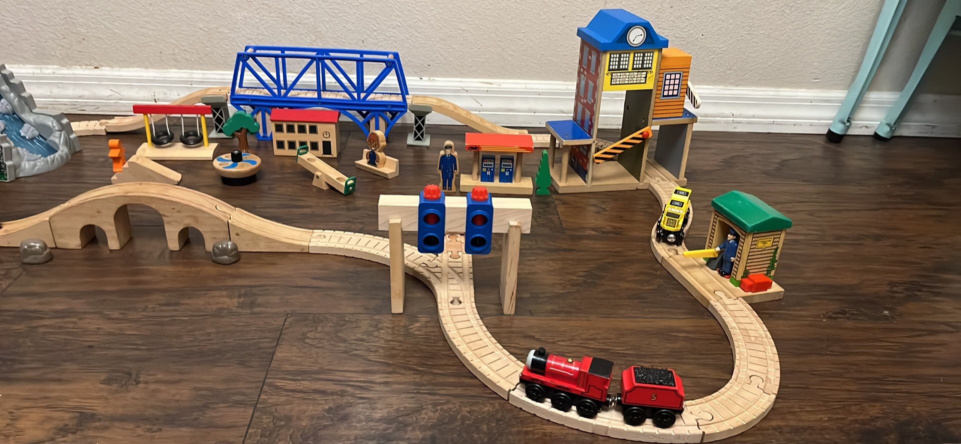 Rare island of sodor Playground Set ( Thomas & Friends Wooden Trains Lot 