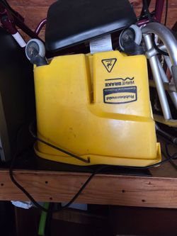 Mop bucket and ringer